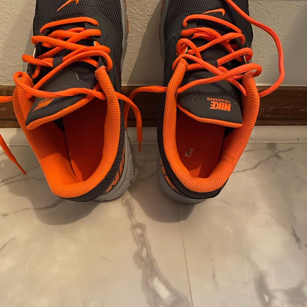 Nike Shoes - Picture 6 of 7